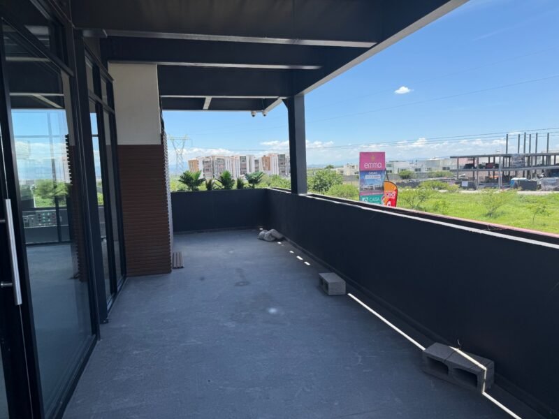 Local #12, Quiwi Juriquilla